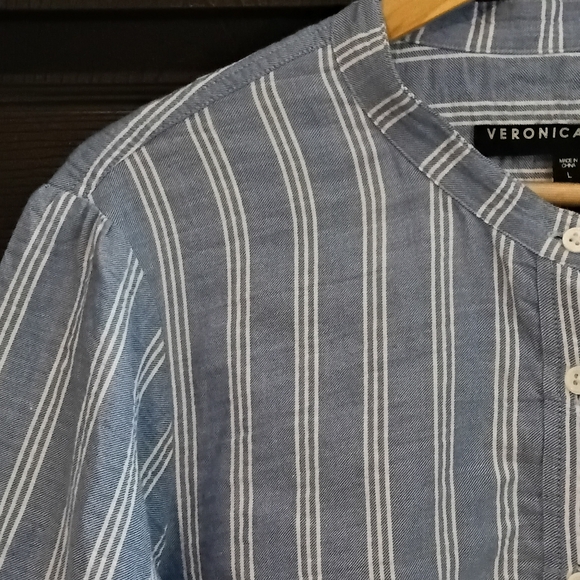 Veronica Beard Light Blue Vertical Striped Short Sleeve Button Down Shirt - Picture 8 of 14
